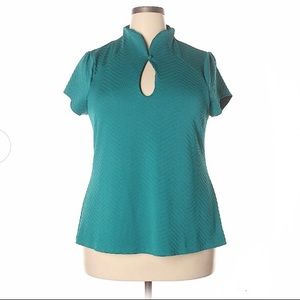 2X (Plus) ModCloth Vintage Keyhole Blouse